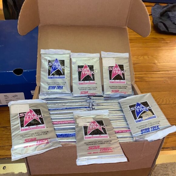 Lot of 80+ 1991 Star Trek 25th Anniversary Trading Cards Sealed Booster Packs - Picture 4 of 4